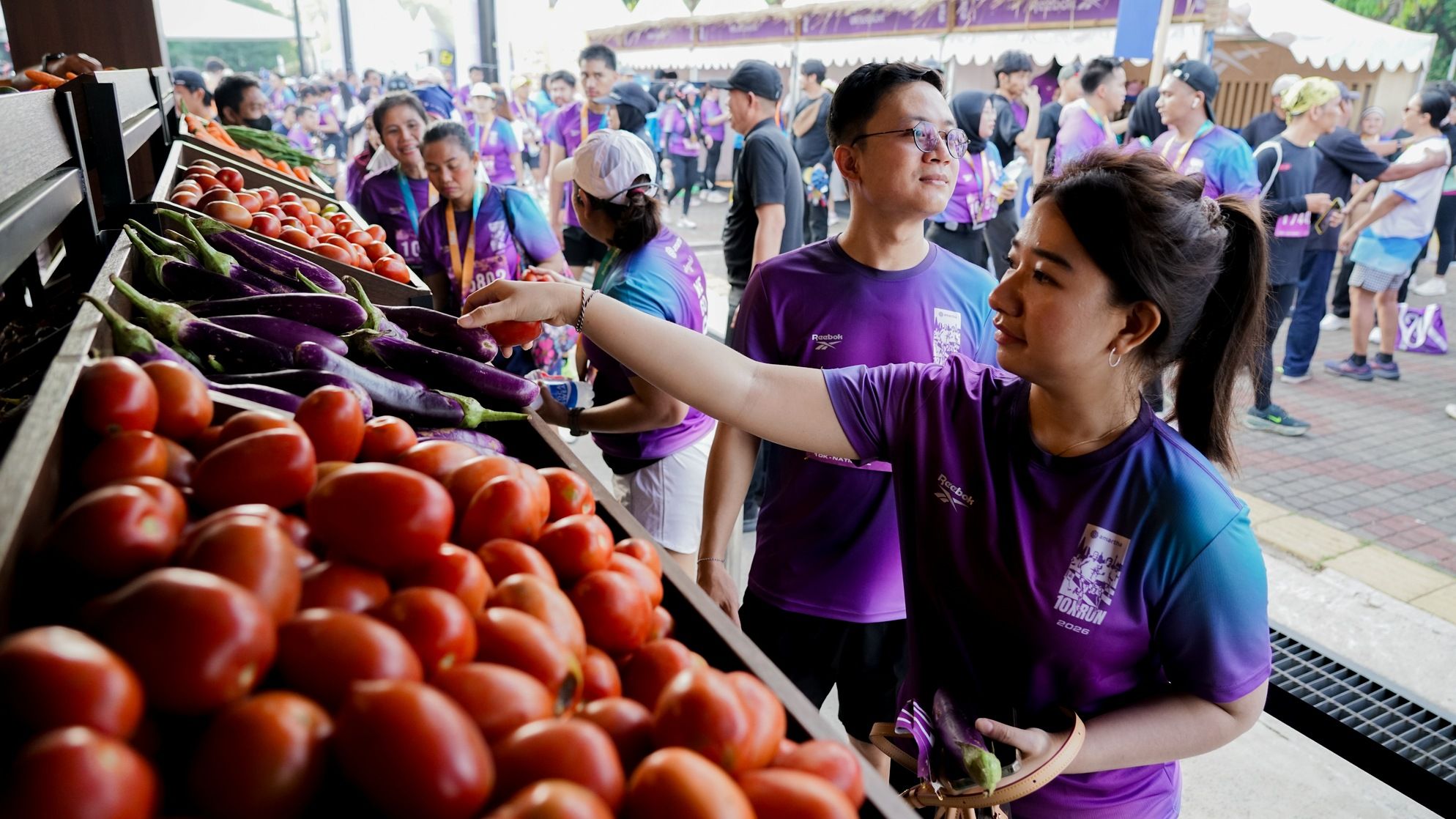Foto 9 - Para peserta Amartha 10X Run 2026 bisa membawa pulang sayur mayur gratis.jpg