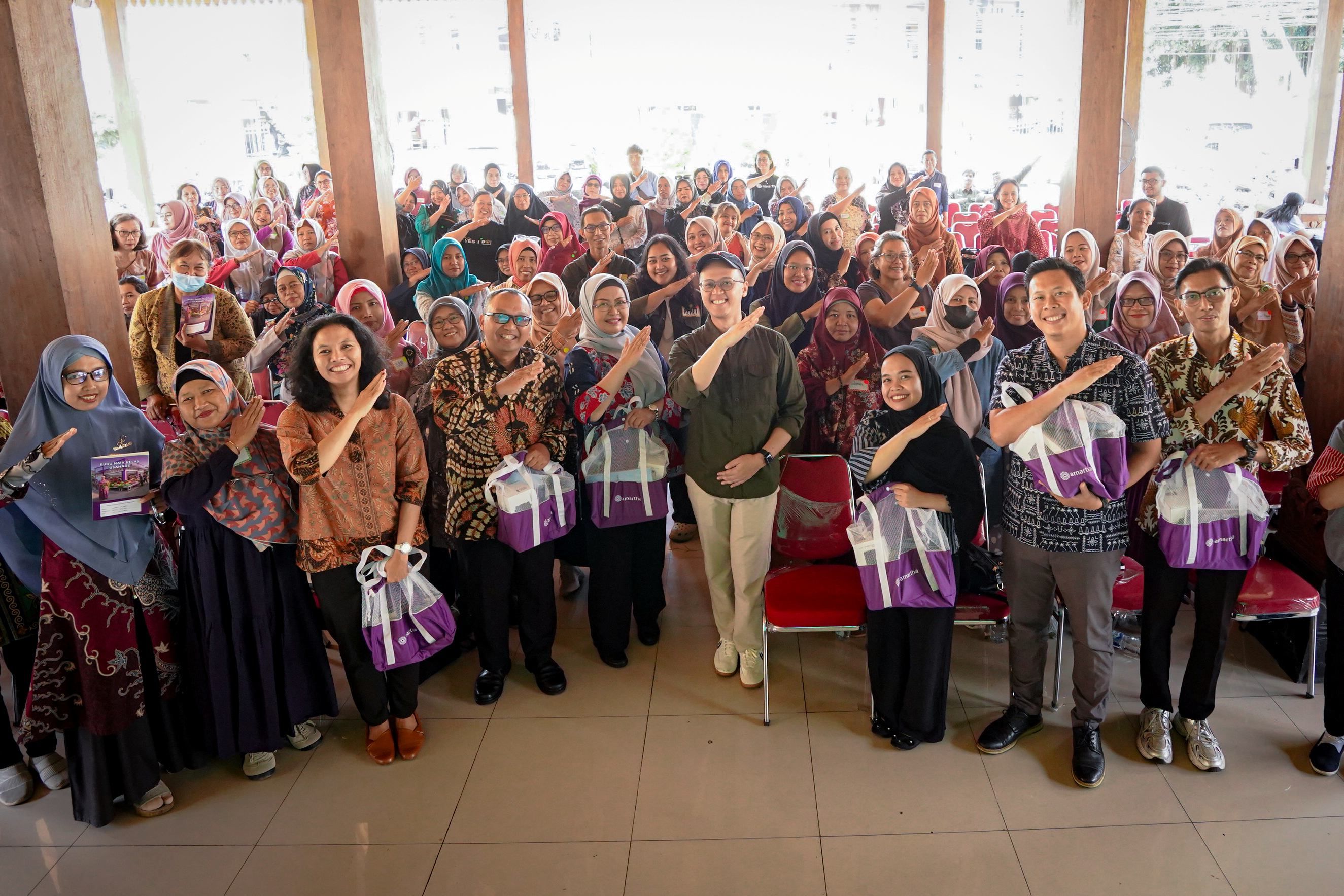 Lokakarya Buka Peluang Amartha bersama WWB dan KemenPPPA.jpg